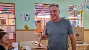 Luis Castellano emitió su voto