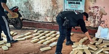 Tras persecución, incautan gran cantidad de marihuana en Santa Ana.