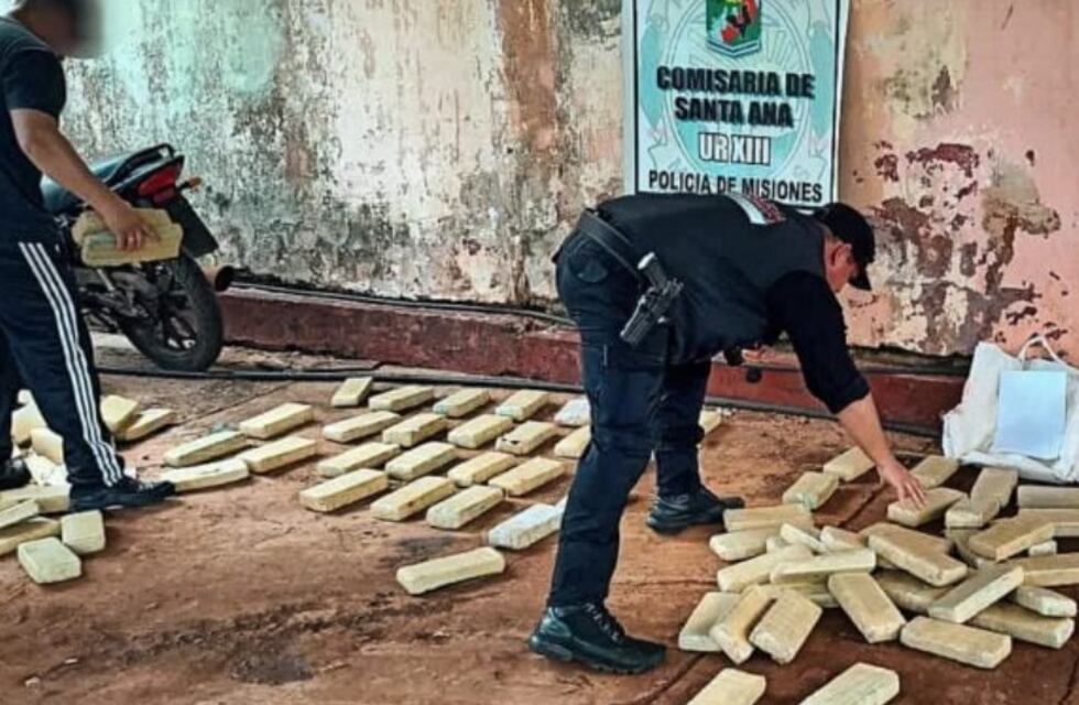 Tras persecución, incautan gran cantidad de marihuana en Santa Ana