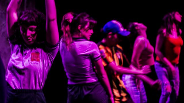 Luego de agotar con días de anticipación cada función en la temporada 2019/20, vuelve a Mar del Plata la multipremiada y elogiada por la crítica “Lo que quieren las guachas” de Mariana Bustinza.