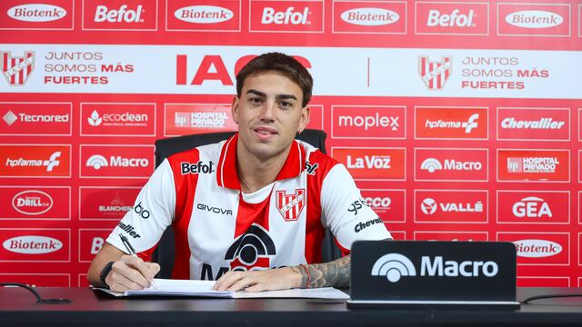 Matías Fonseca firmó como refuerzo de Instituto. Delantero italo-uruguayo (Prensa IACC).