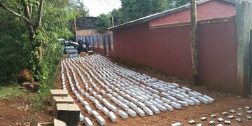 Secuestran mercadería de contrabando en Puerto Iguazú.