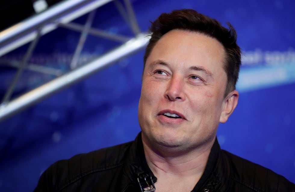 Elon Musk tomó el control de Twitter: echó al CEO y a una importante cantidad de altos ejecutivos