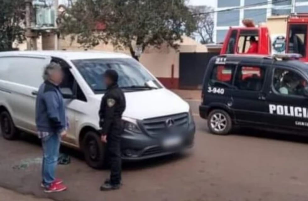 Encuentran a un hombre sin vida dentro de un vehículo: habría fallecido de muerte súbita