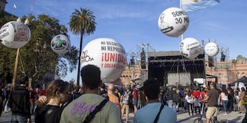 Organismos de derechos humanos dijeron presente en la Plaza de Mayo. Foto: NA