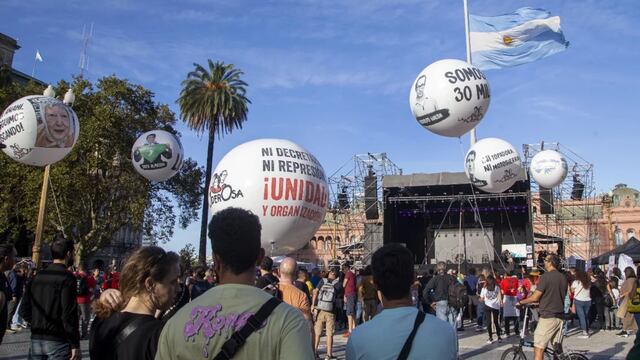 Organismos de derechos humanos dijeron presente en la Plaza de Mayo. Foto: NA