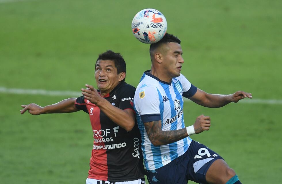 Racing le ganó con polémica 2-1 a Colón y entró en zona de clasificación
