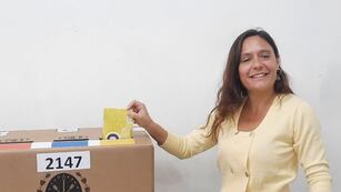 Valeria Soltermam votando