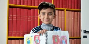 El álbum de figuritas de Lionel Cáseres, el joven de San Luis