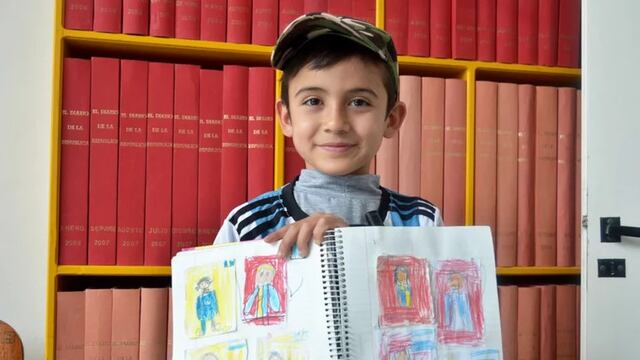 El álbum de figuritas de Lionel Cáseres, el joven de San Luis