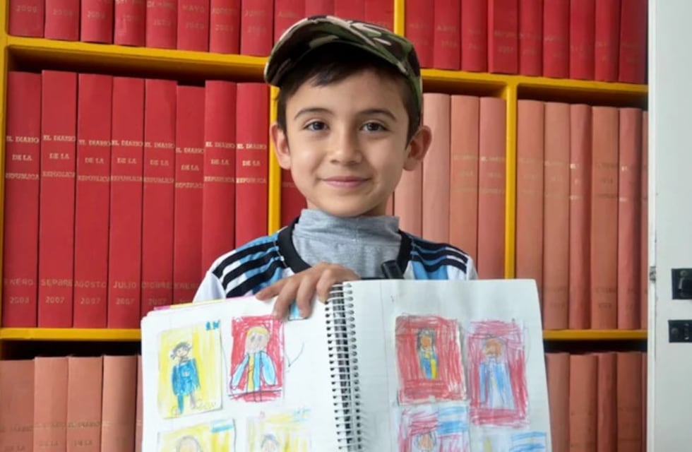 Lionel, el pequeño de San Luis que creó su propio álbum de figuritas del Mundial