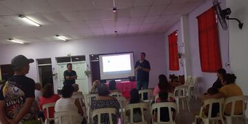 Capacitaron a vecinos del 2 de abril en "Ojos en Alerta"