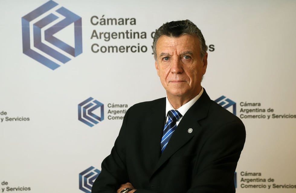 Precios congelados: empresas advierten que habrá desabastecimiento y Feletti las acusa de “amenazar” a los argentinos