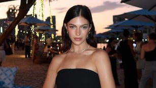 Stefi Roitman lució un vestido con transparencias al límite y La Joaqui reaccionó fuerte