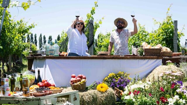 Alvear con sus costillars al ensartador fue protagonista del programa Cocineros Argentinos.