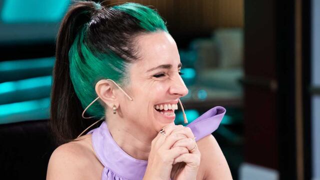 La youtuber visitó la mesa de Juana. (Twitter Mirtha Legrand)