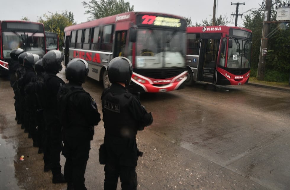 Ersa “no da pie con bola”: faltan colectivos, choferes enojados e intimación de la Municipalidad