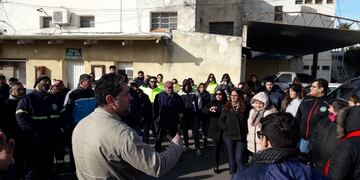 En asamblea los trabajadores municipales resolverán si aceptan la nueva propuesta salarial del Ejecutivo.