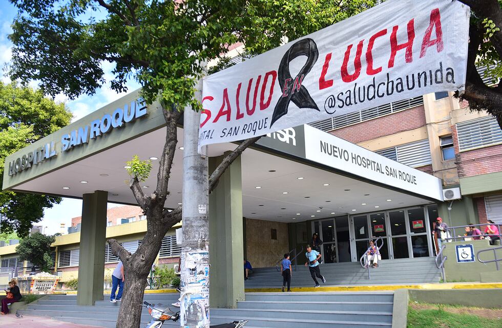Sigue el conflicto salarial en Córdoba: trabajadores de salud rechazaron la oferta de la Provincia