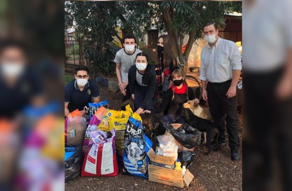 Posadas: alumnos entregaron donaciones a un refugio de animales