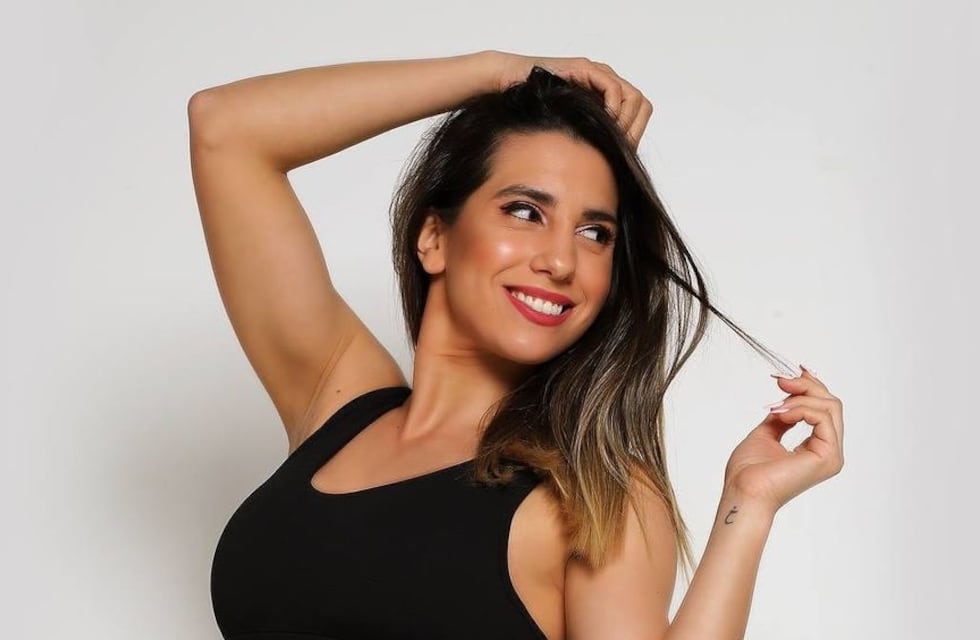 Cinthia Fernández se metió a un jacuzzi con una bikini “spoiler” y respondió a las críticas: “Yo así”