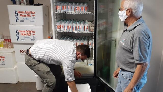 La entrega de las vacunas alcanza a productores de las seis provincias fronterizas del norte argentino.