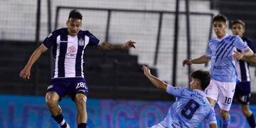 El delantero habló en el final del partido y bancó al técnico Alexander Medina