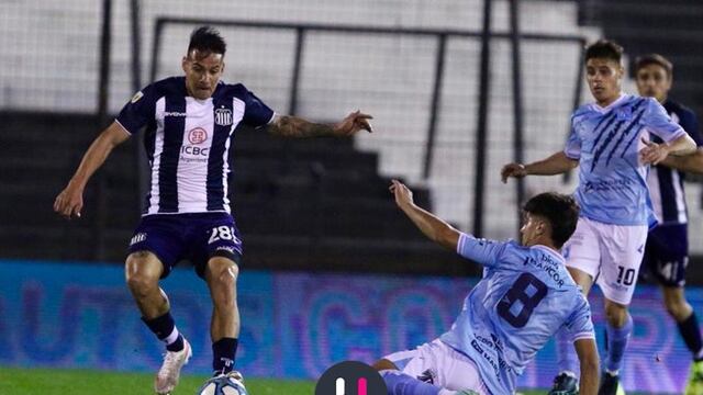El delantero habló en el final del partido y bancó al técnico Alexander Medina
