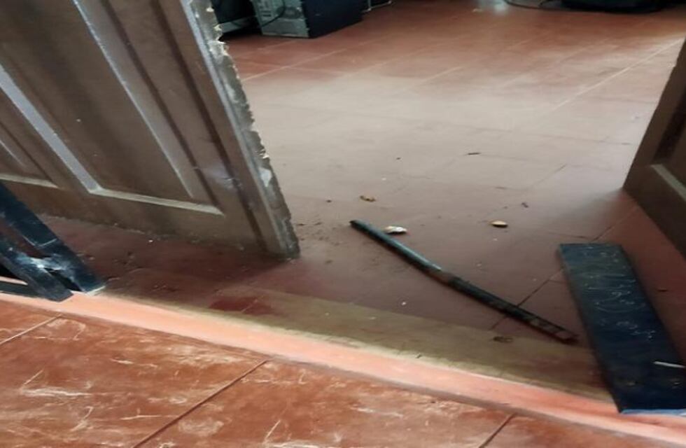 Eldorado: robaron equipo electrónico y computadoras a la Escuela de Comercio N° 19