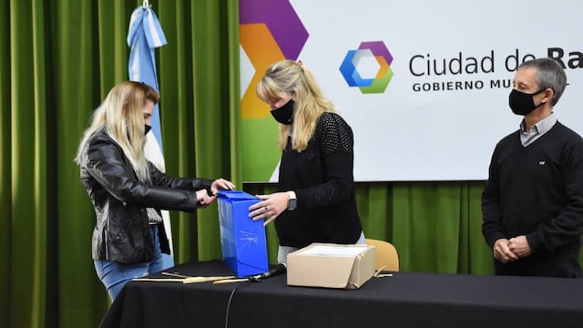 Apertura de los sobres para mejorar las veredas en el macrocentro