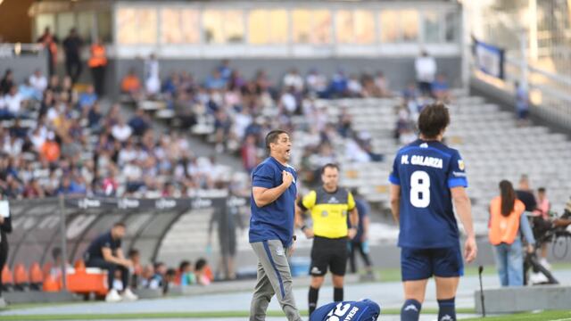 Matías Catalán fue retirado en camilla y Gastón Benavídez también debió ser reemplazado. Preocupación en Talleres (Javier Ferreyra / La Voz).
