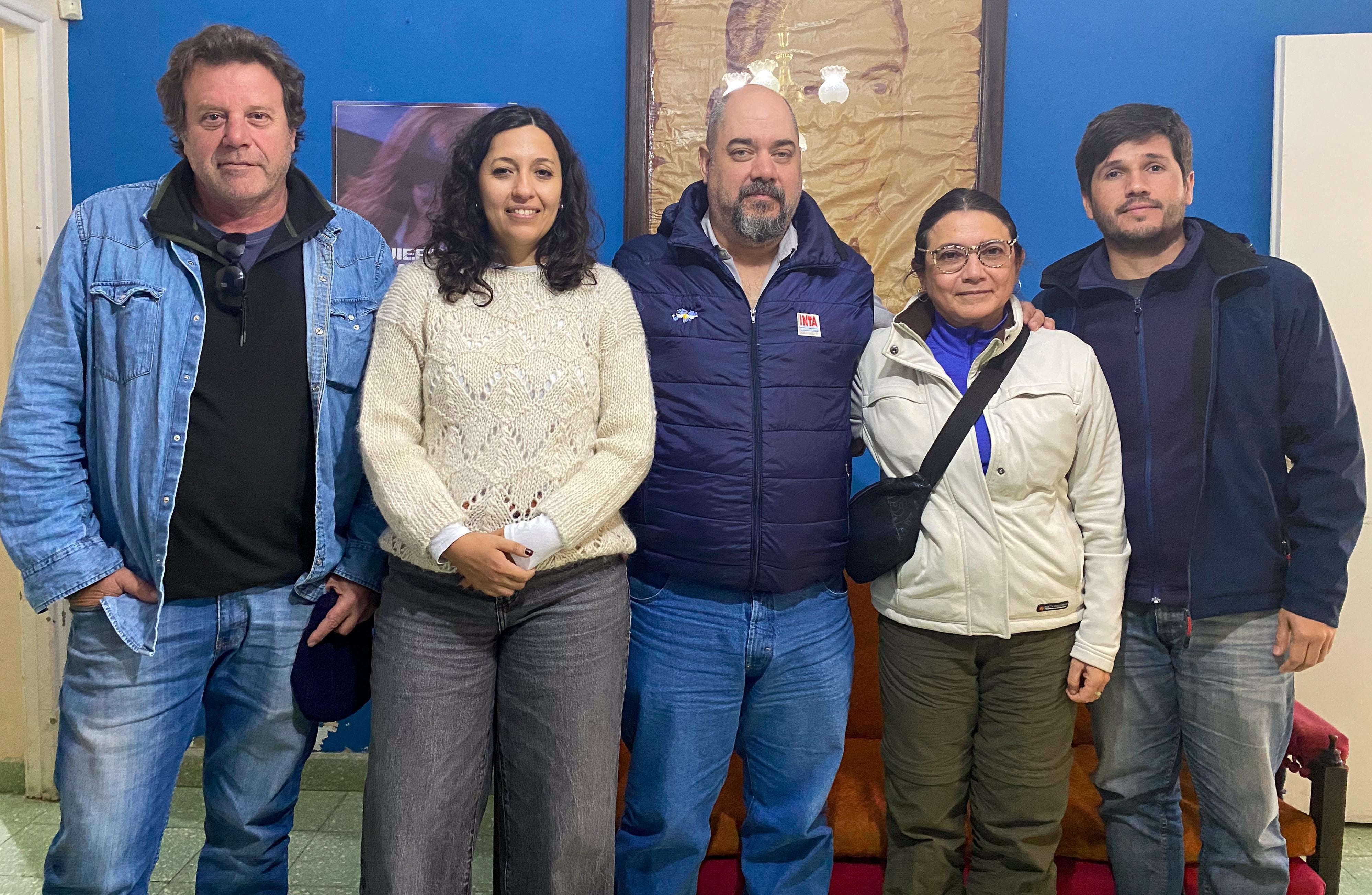 Trabajadores que se desempeñan en dependencias del INTA en Jujuy expusieron a la diputada Leila Chaher sus preocupaciones por el futuro del organismo y su personal.