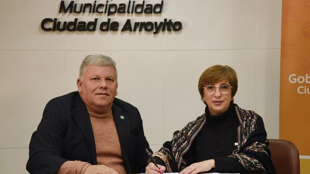 Cespal y Municipio firma del convenio Ampliacion Gas Natural en Arroyito