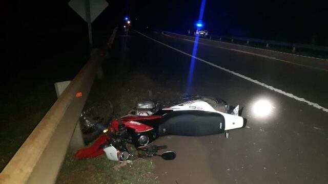 Accidente en Cerro Azul le costó la vida a un motociclista.