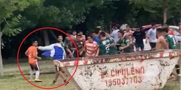 Brutal golpiza en un torneo de fútbol neuquino (LMCipolletti)