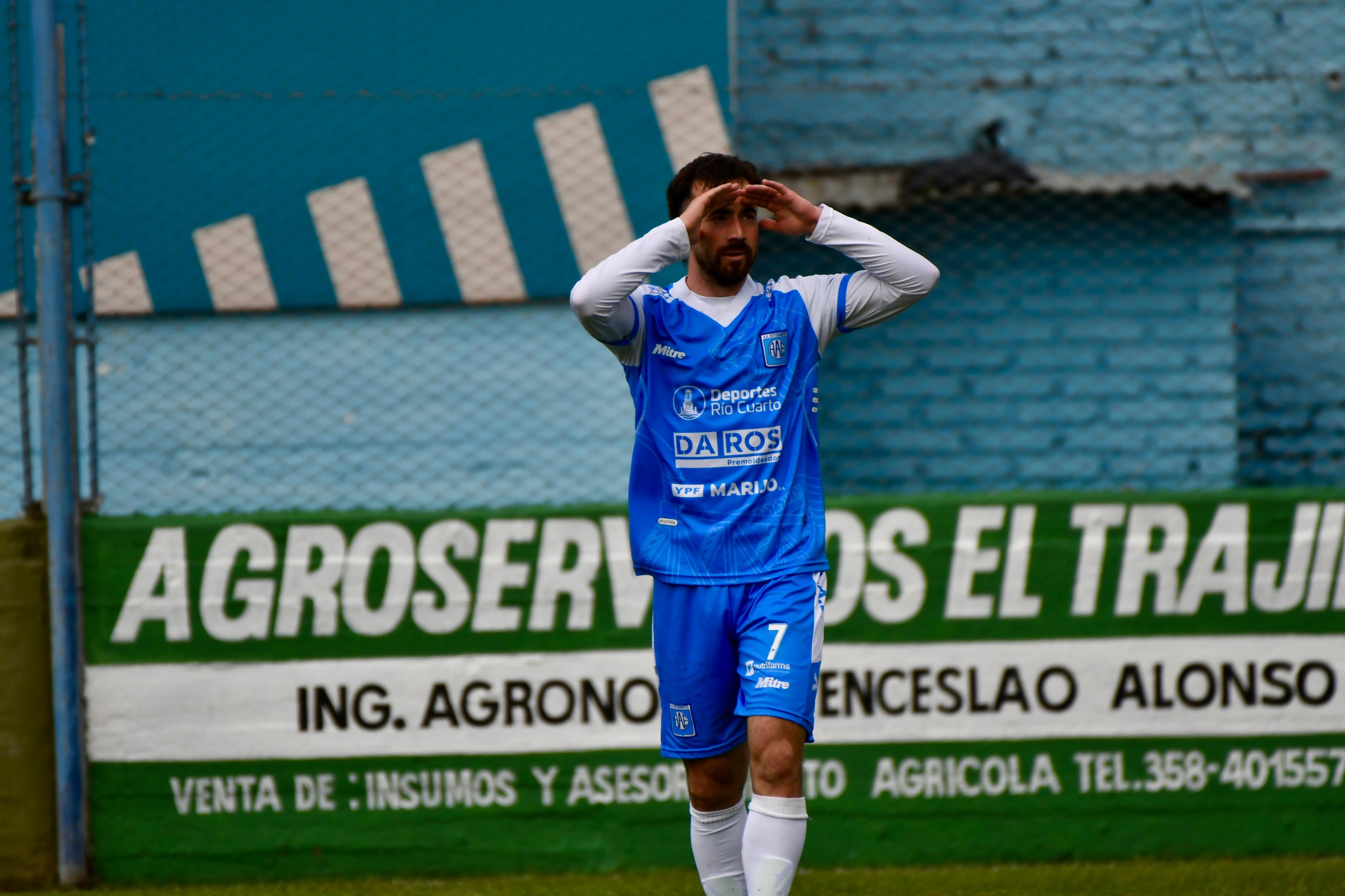 Estudiantes de Río Cuarto fue local de Temperley en la Primera Nacional. (Tomy Fragueiro)