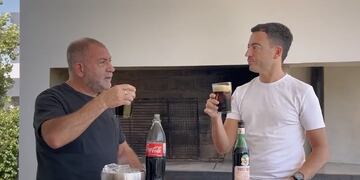 Luis Juez y Rodrigo de Loredo se promocionan tomando un fernet con cola (Twitter).