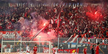 La hinchada de Instituto en Rosario, por Copa Argentina. Dos simpatizante sufrieron lesiones severas (Prensa IACC).