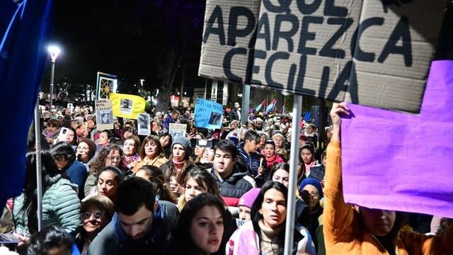 Masiva marcha en Chaco en reclamo de justicia por Cecilia Strzyzowski. Foto: Foto Marcela Carroll / Clarín