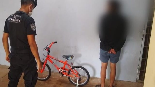 Terminó detenido tras robar una bicicleta en Eldorado.