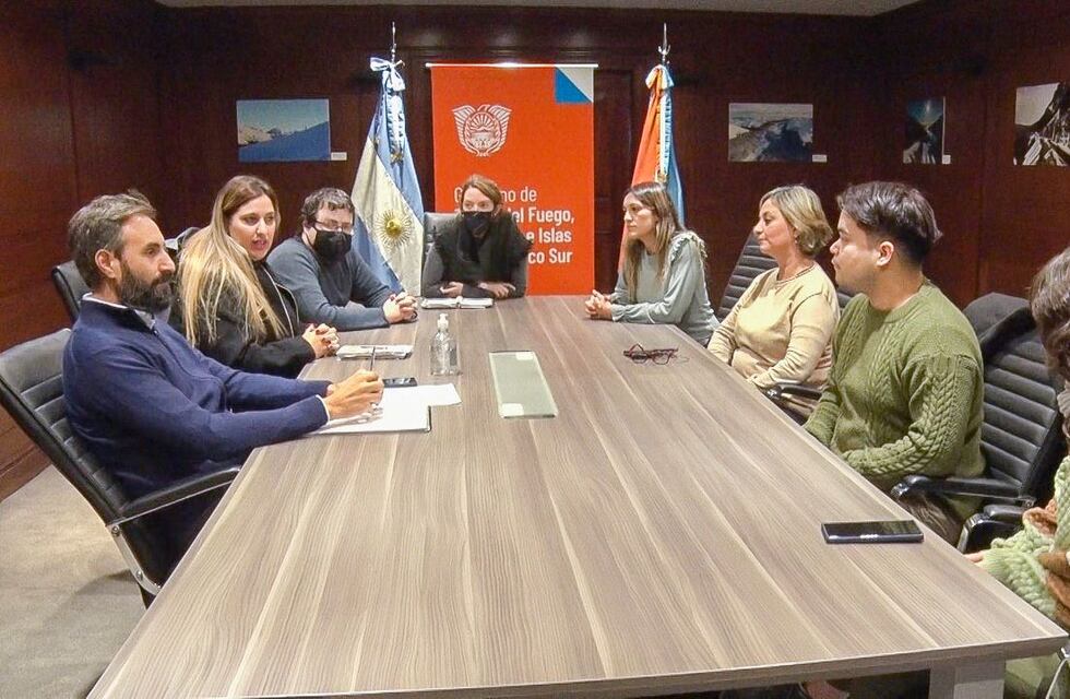 Ignacio Aguilar fue recibido en Casa de Tierra del Fuego