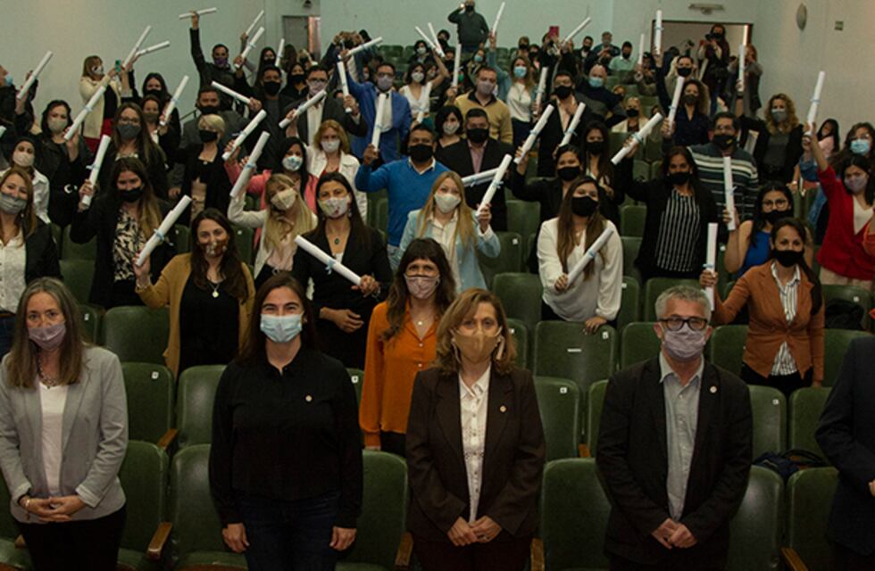 La UPSO Punta Alta entregó diplomas a 47 nuevos egresados