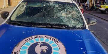 Fallo inédito: deberán resarcir económicamente al Estado por agredir a policías y atacar un patrullero