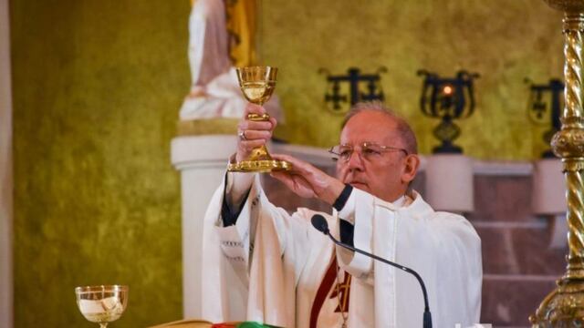 El obispo Eduardo María Taussig presidió la celebracion del Jueves Santo en la Catedral San Rafael Arcángel. Fofo De Buena Fe digital