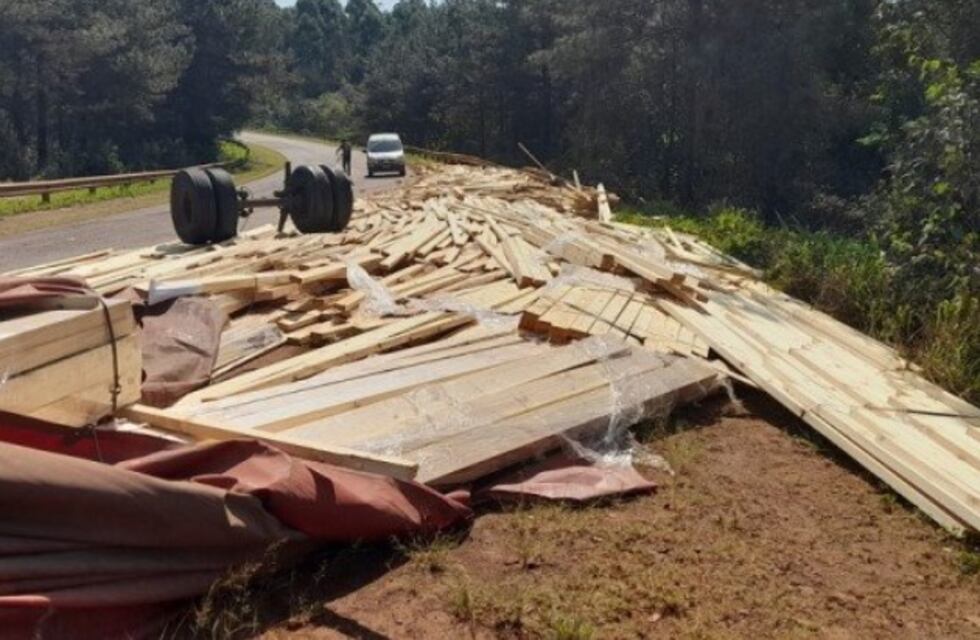 Accidente vial en El Alcázar dejó daños materiales