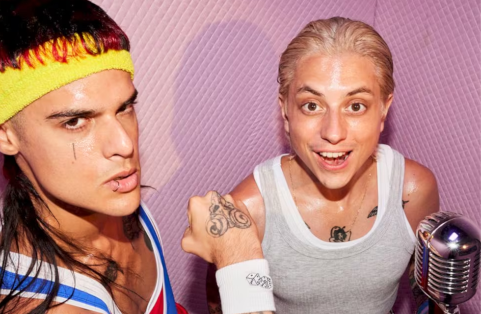 El inesperado elogio de un reconocido artista internacional a Ca7riel y Paco Amoroso por su show en el Glastonbury 2025