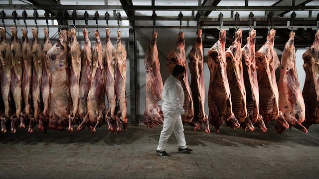 La industria de la carne reclama volver a exportar sin restricciones.