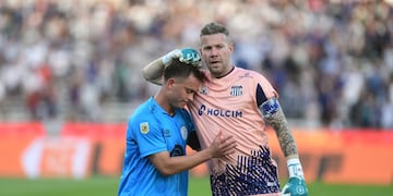 Santiago Longo, tras el clásico con Talleres, en duda en Belgrano para este sábado.