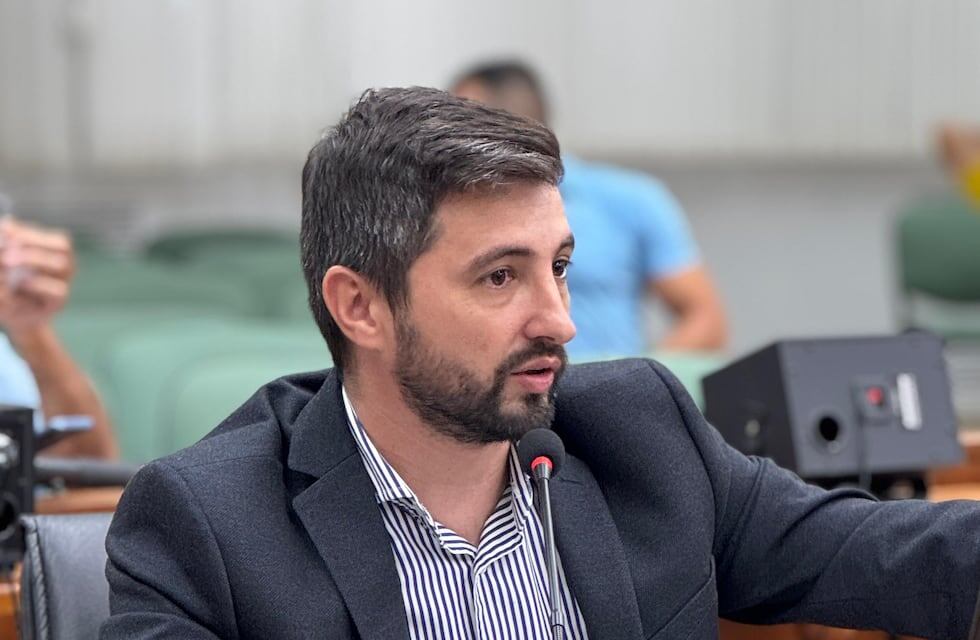 Para Juan Senn, el Intendente Viotti improvisa con Rafaela