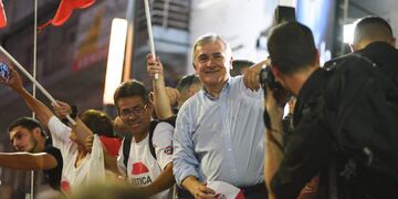 "Si pude dar vuelta Jujuy, puedo dar vuelta toda la Argentina", prometió Gerardo Morales en el lanzamiento de su precandidatura a presidente por la UCR.